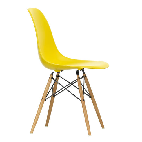 Cadeira Eames em Plástico DSW / Base maple